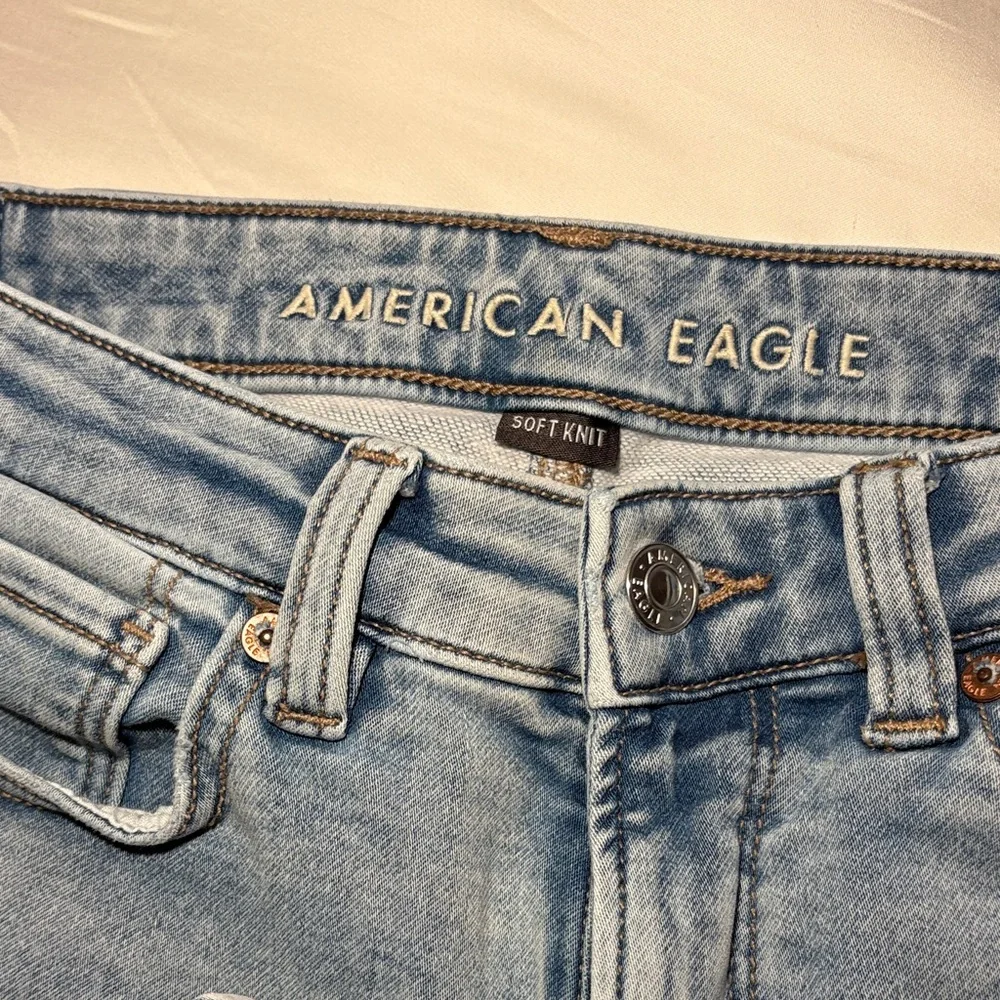 American Eagle Outfitters Women's Sky Blue High Rise Jeans - Picture 2 of 6